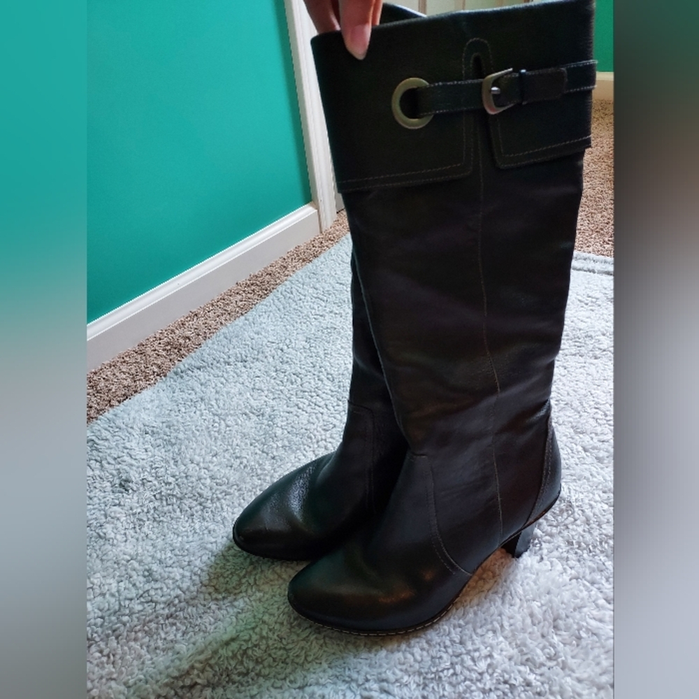 Leather boots - Picture 2 of 3